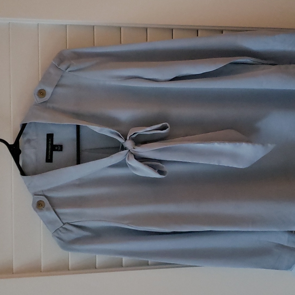 Nwot Banana Republic tie neck top